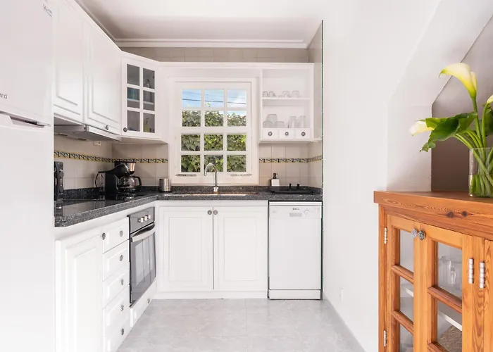 Guillem 波连萨港